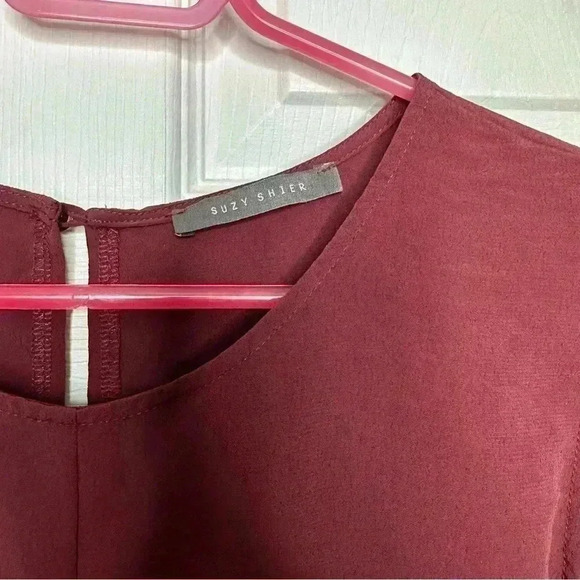 Suzy Shier Blouse Sleeveless Cross Front Burgundy Size Large - Picture 3 of 16